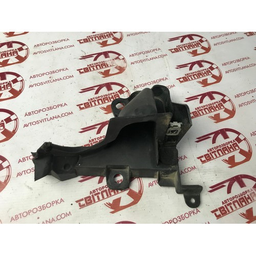 Кронштейн планки под лобовое стекло правый Citroen Berlingo 2008-2018 9681316380